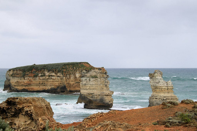 driving-the-great-ocean-road-in-australia-13