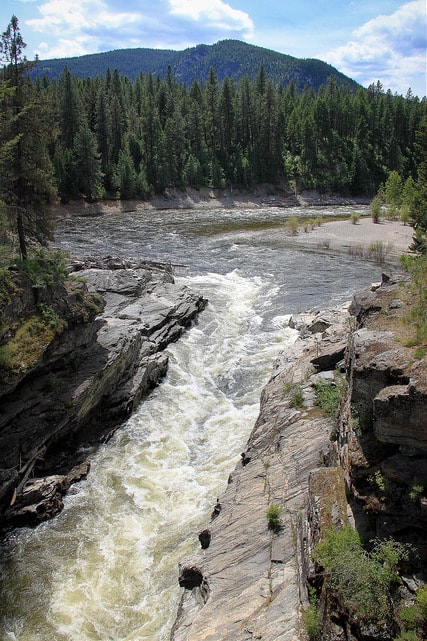 christina-lake-and-cascade-falls-5-min